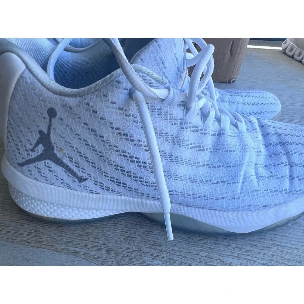 Jordan Ultra‎ Fly 2 White Basketball Shoes Mens Size 10 881444-100 Sneaker